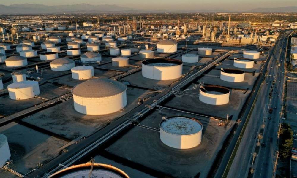 Oil rises as Libya outage adds to supply woes, Shanghai prepares to reopen